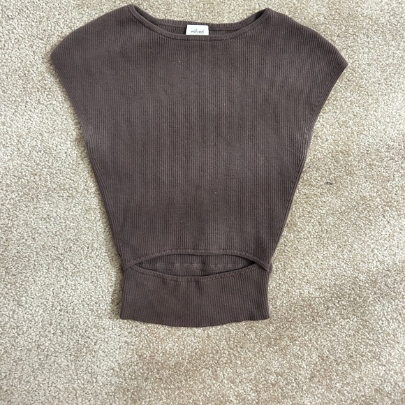 Aritzia cut out knit top!! *FLAWED - Picture 2 of 6